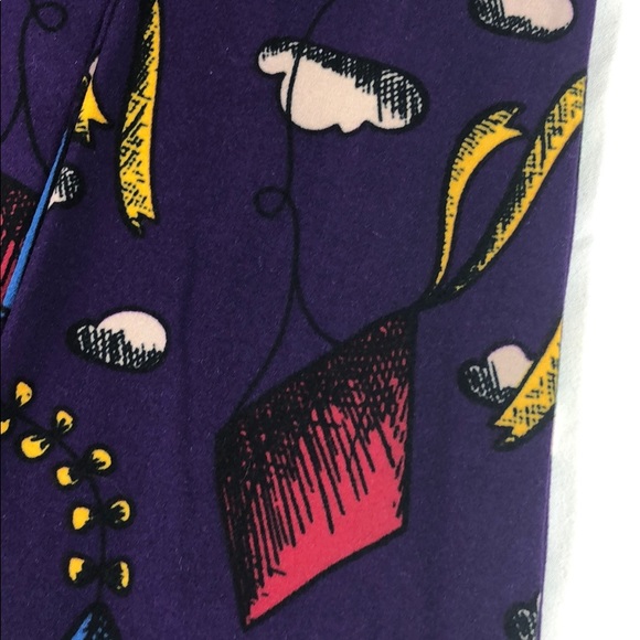 LuLaRoe Leggings kites & clouds - Picture 2 of 5